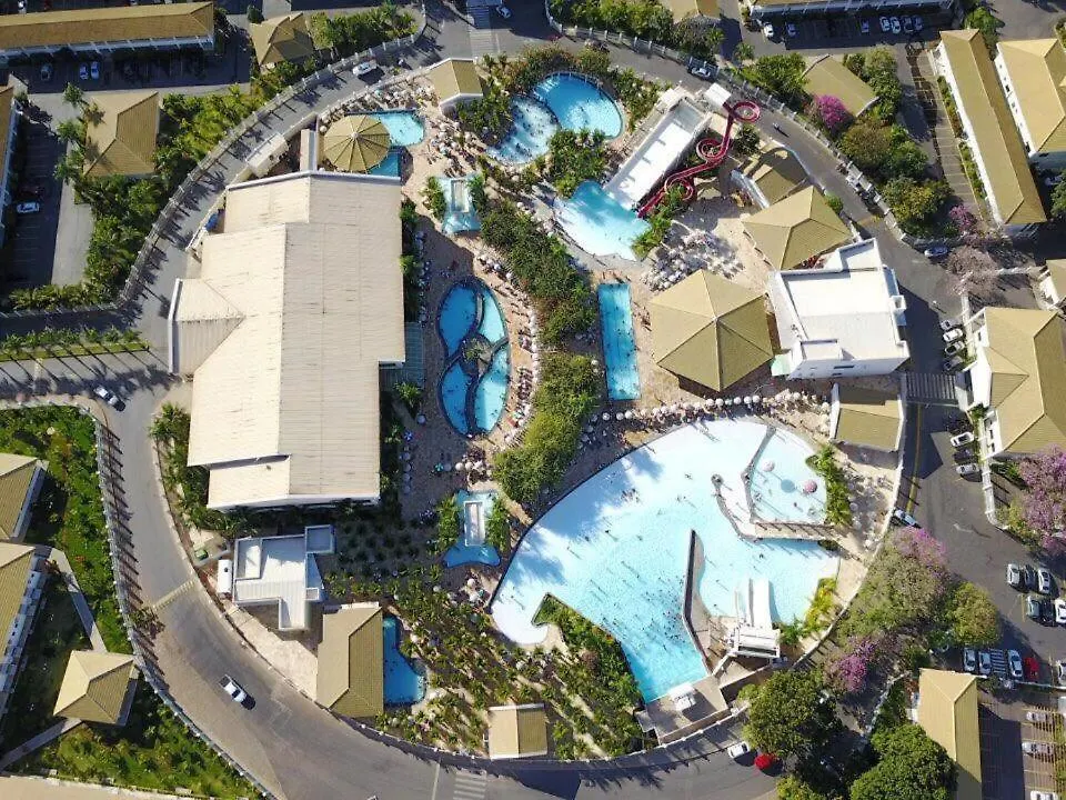 Lacqua Diroma - Melhor Parque Aquatico De Caldas Com Piscina De Ondas Caldas Novas Aparthotel
