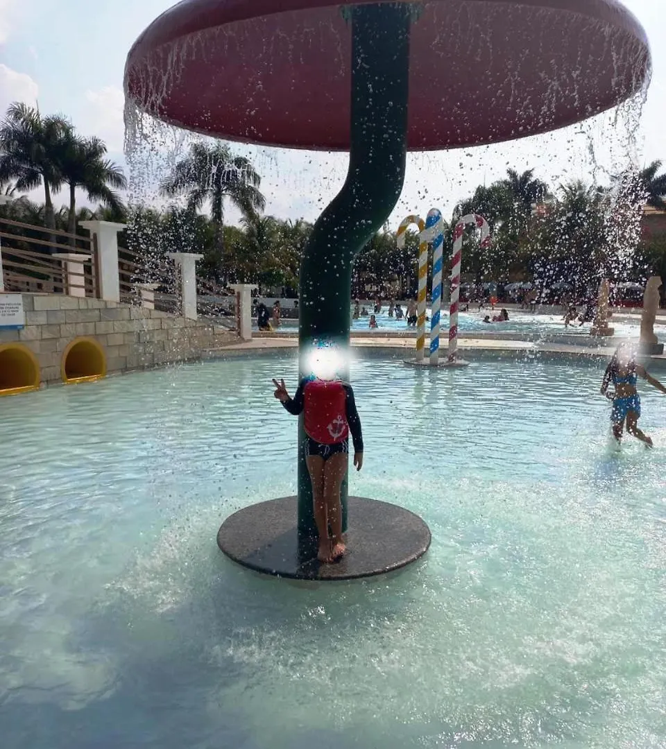 Aparthotel Lacqua Diroma - Melhor Parque Aquatico De Caldas Com Piscina De Ondas Caldas Novas Brazílie